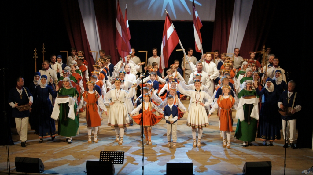 Latvijas Republikas Proklamēšanas dienai svētku pasākums Jēkabpilī 2016 (VIDEO)