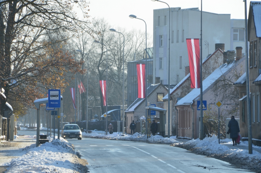 Par ietvju tīrīšanu un jumtu attīrīšanu no sniega, ledus un lāstekām Jēkabpilī