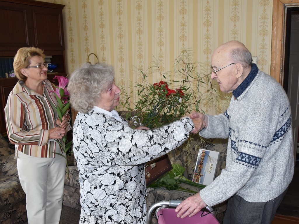 Jēkabpils goda pilsonis – Valdis Sakars – svin 95.gadu jubileju (FOTO)