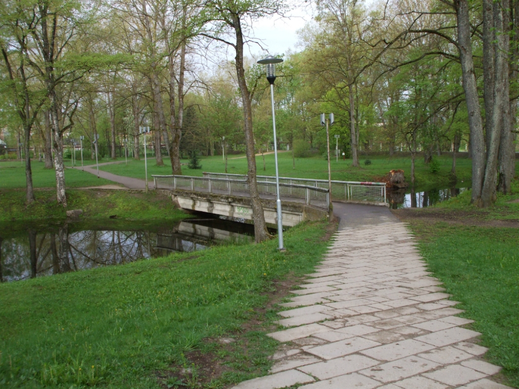 Jēkabpilī, Kena parkā maijā izvietos astoņas rotaļu mājas bērniem (FOTO)