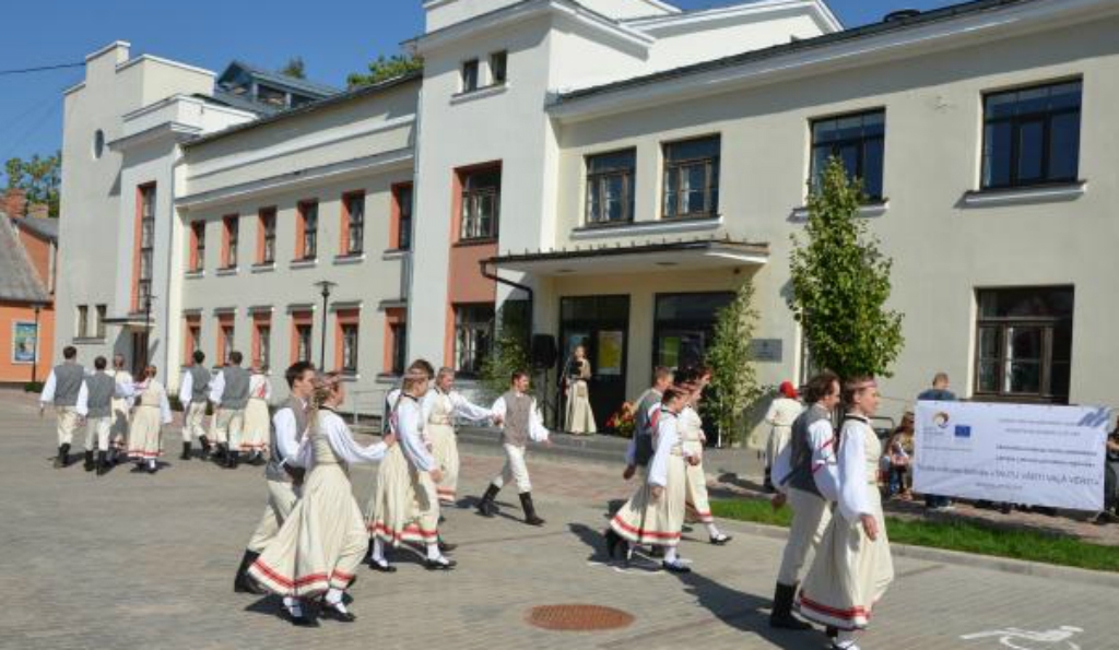 Aicina Jēkabpils tautas nama amatiermākslas kolektīvi