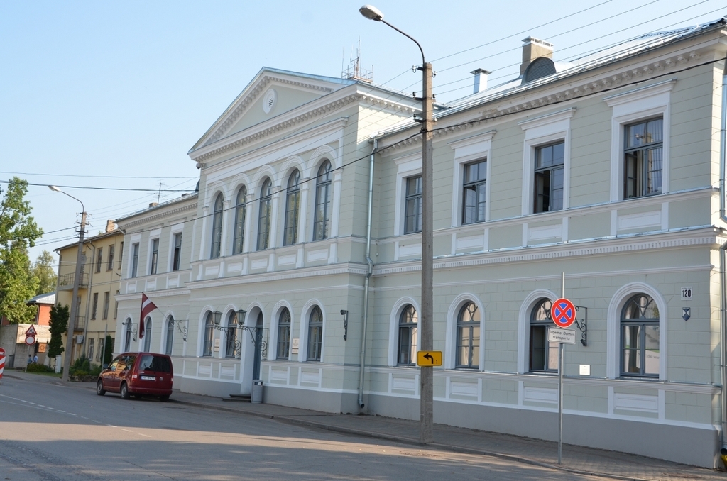 Екабпилсское самоуправление возьмет заём