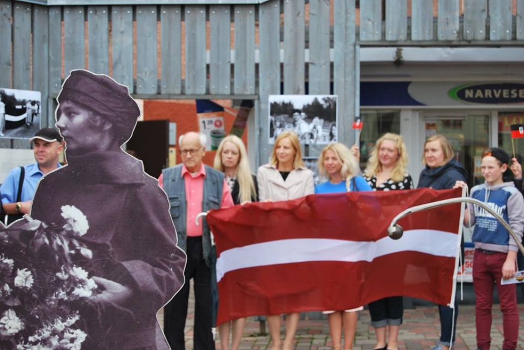 Fotoakcija: Jēkabpils sadodas rokās