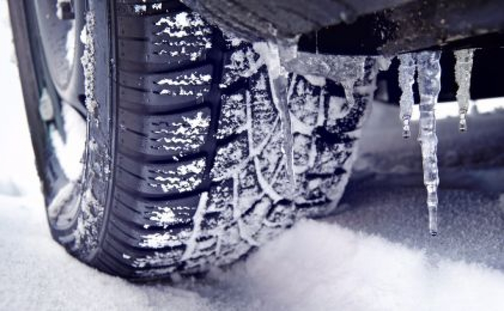 Autovadītāj, atceries – no 1.decembra ziemas riepas obligātas!