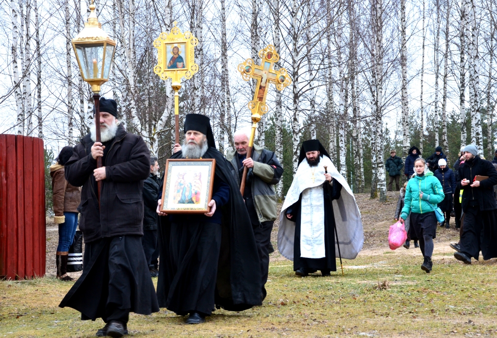 Jēkabpils pareizticīgie svin Kunga Kristīšanas svētkus (FOTO)