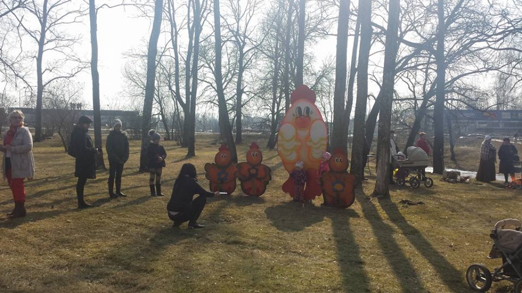 FOTOstāsts: Lieldienu svinēšana Jēkabpils Kena parkā