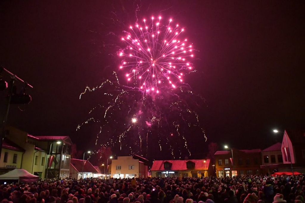 Valsts svētku svinēšana Jēkabpilī 2017 (FOTO)