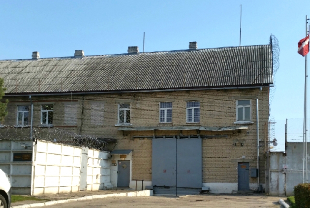 Valsts kancelejai sūdzas par patvaļīgu būvniecību Jēkabpils cietumā