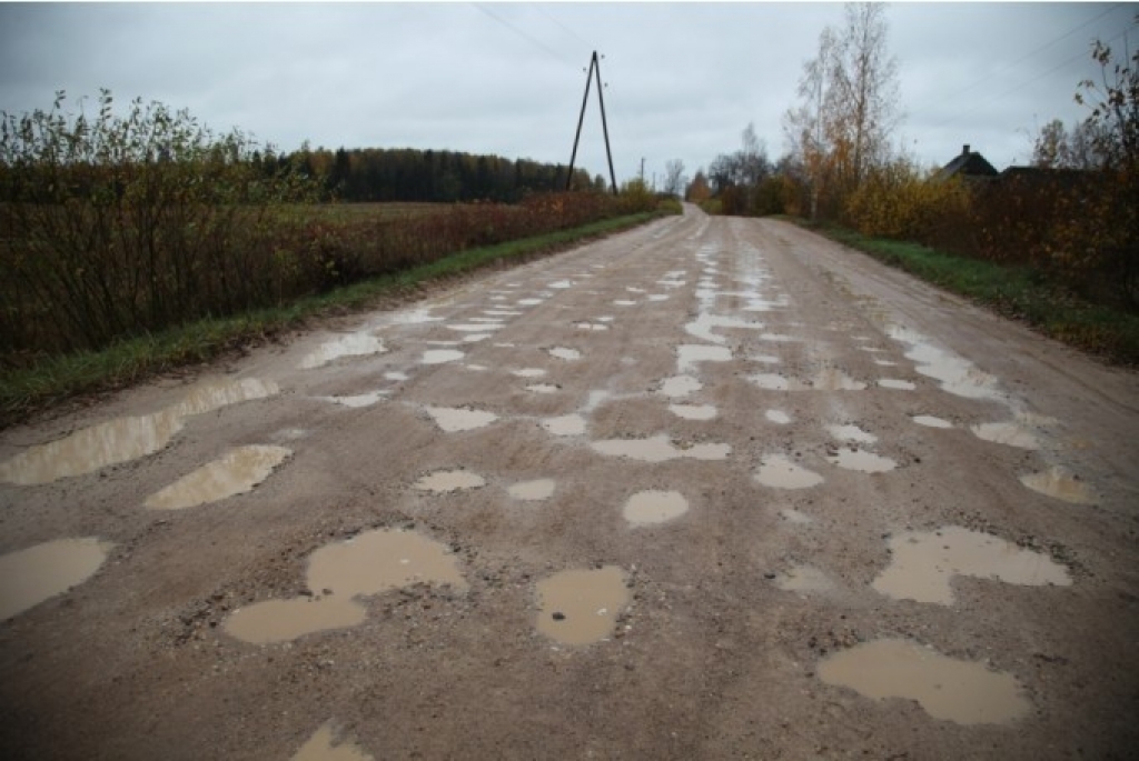 Samazinot budžetu, cietīs vietējas nozīmes autoceļi