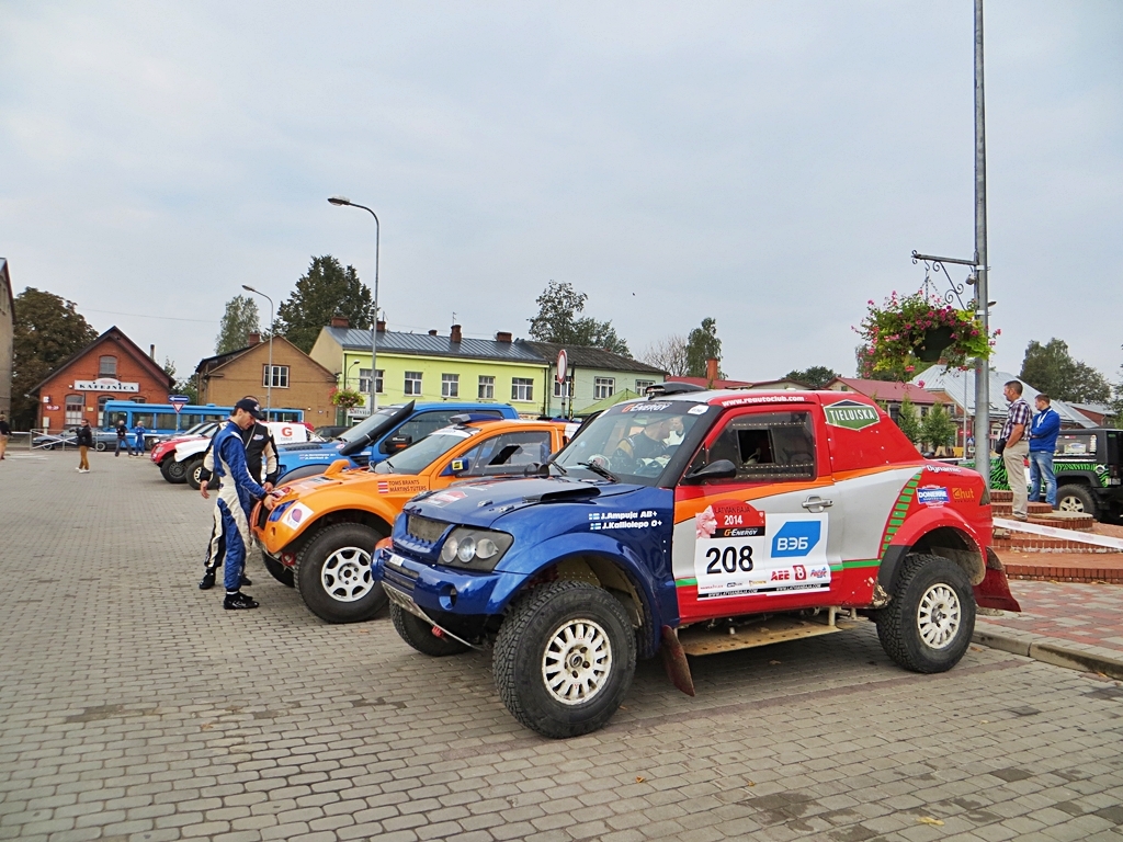 Fotoreportāža: Rallijreida „Latvian Baja 2014” atklāšana