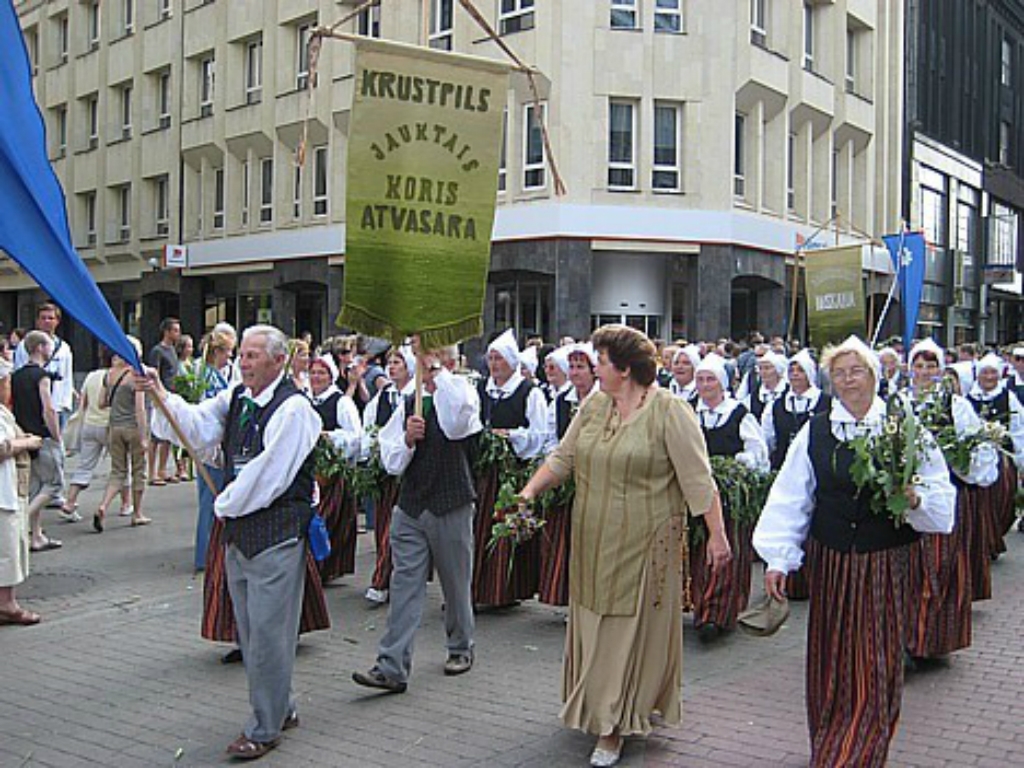 Atvasara: Mēs gribam savus gadus izdziedāt