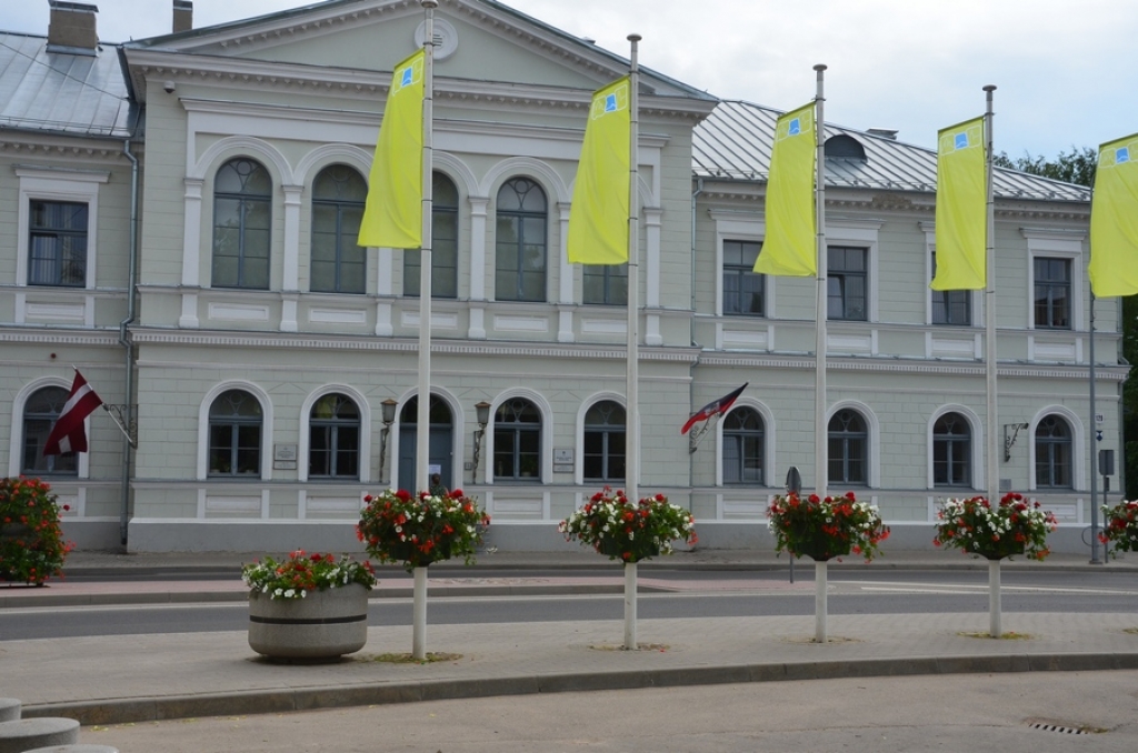 Aicina ziedot labdarības akcijai “Dzīvo vesels”