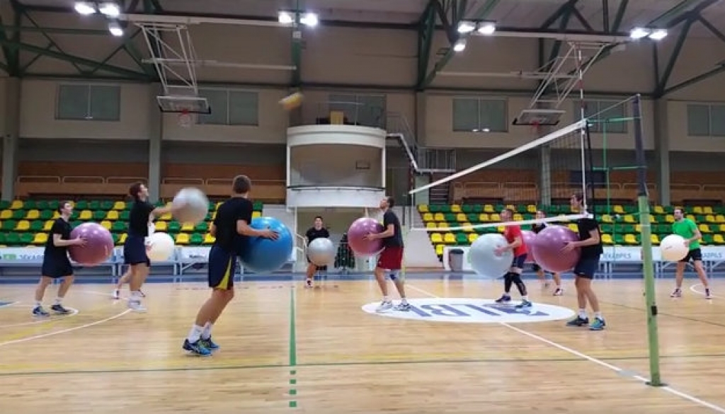 Jēkabpils volejbolistu video uzspridzina internetu - vairāk kā miljons skatījumu (VIDEO)