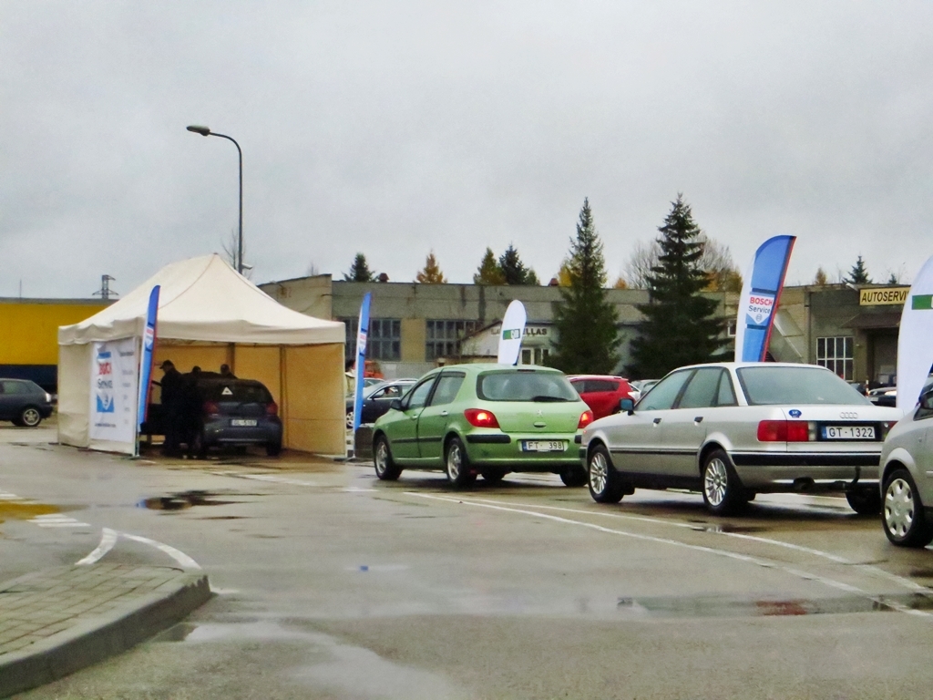 Jēkabpilī DBS pārbauda 53 automašīnas, ziemas braukšanas kursa ieguvējs ir Edgars Valainis (FOTO)