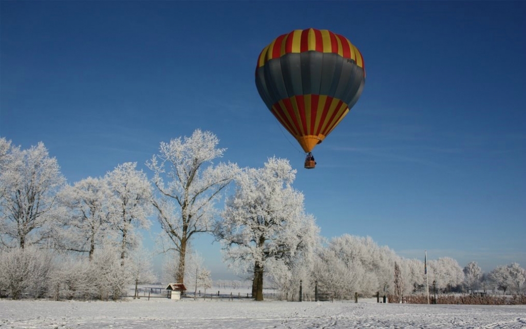 LGBSS un "Latvijas Aeroklubs":  Neuzņemamies atbildību par lidojumu drošību gaisa balonu festivālā “Love Cup 2016”