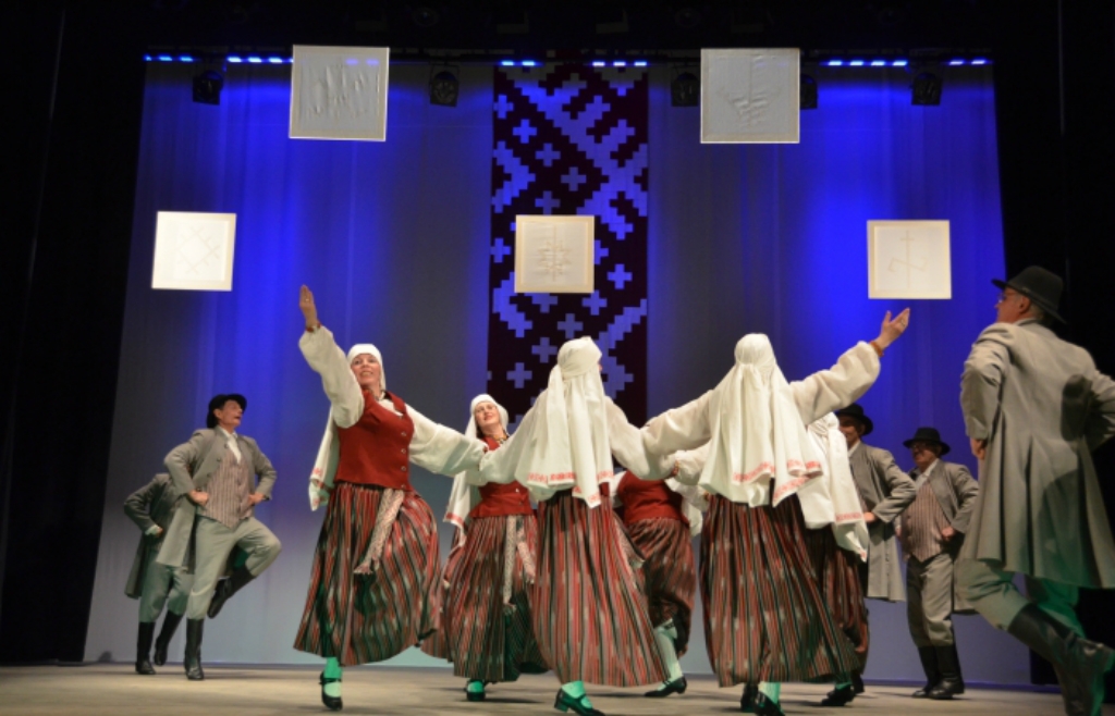 "Krustpilietis" piedalīsies starptautiskajā tautu deju festivālā "Eima, eima!"
