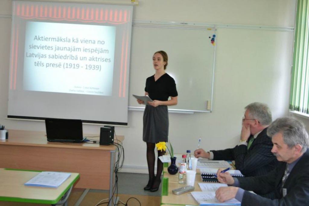 Zemgalē sākusies reģiona skolēnu zinātniski pētniecisko darbu vērtēšana