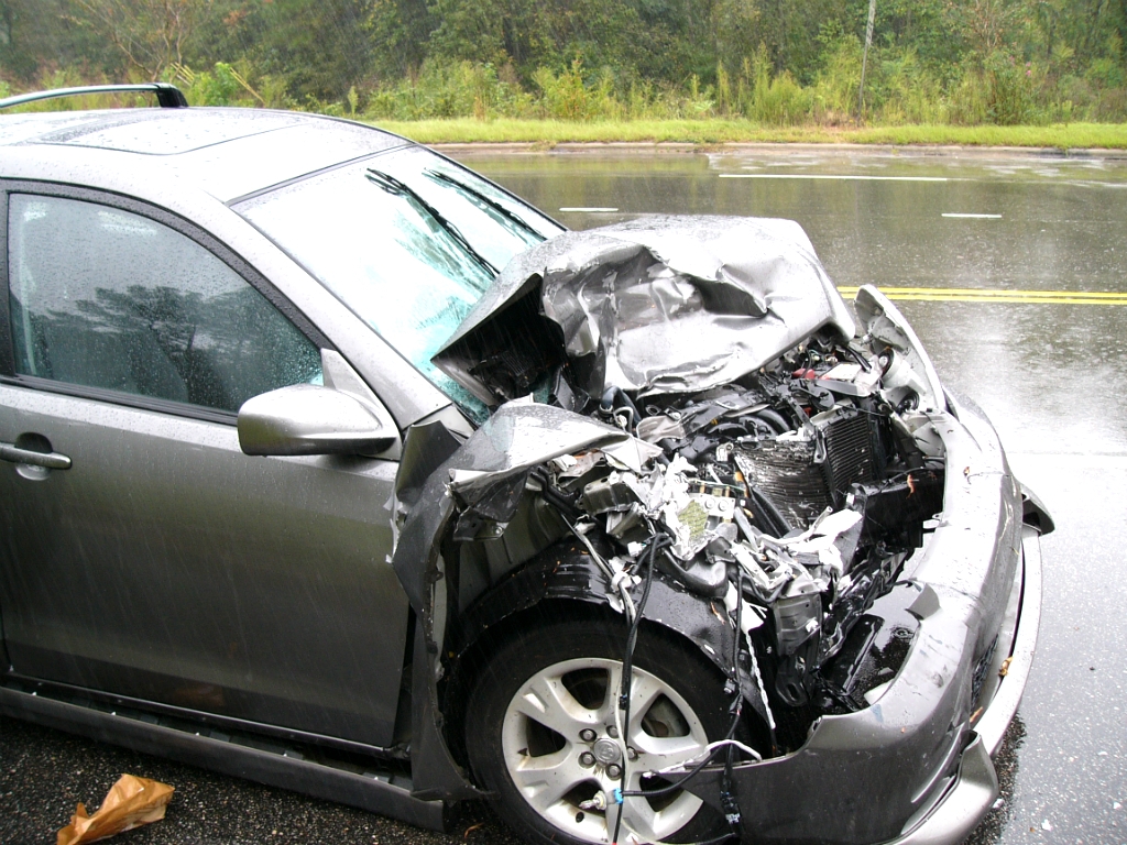 Trīs cietušie autoavārijā Jēkabpilī