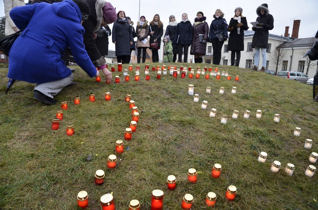 Jēkabpilī piemin Barikāžu 25.gadadienu II (FOTO)