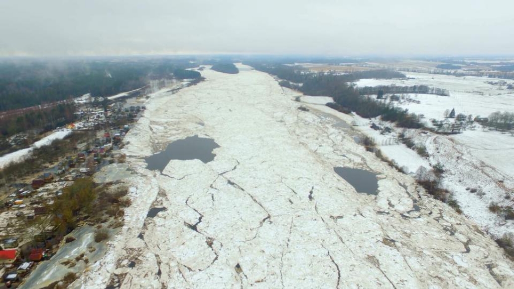 FOTOREPORTĀŽA: Daugava un dārzu māju mikrorajons netālu no Lašiem Jēkabpils novadā 29.janvārī