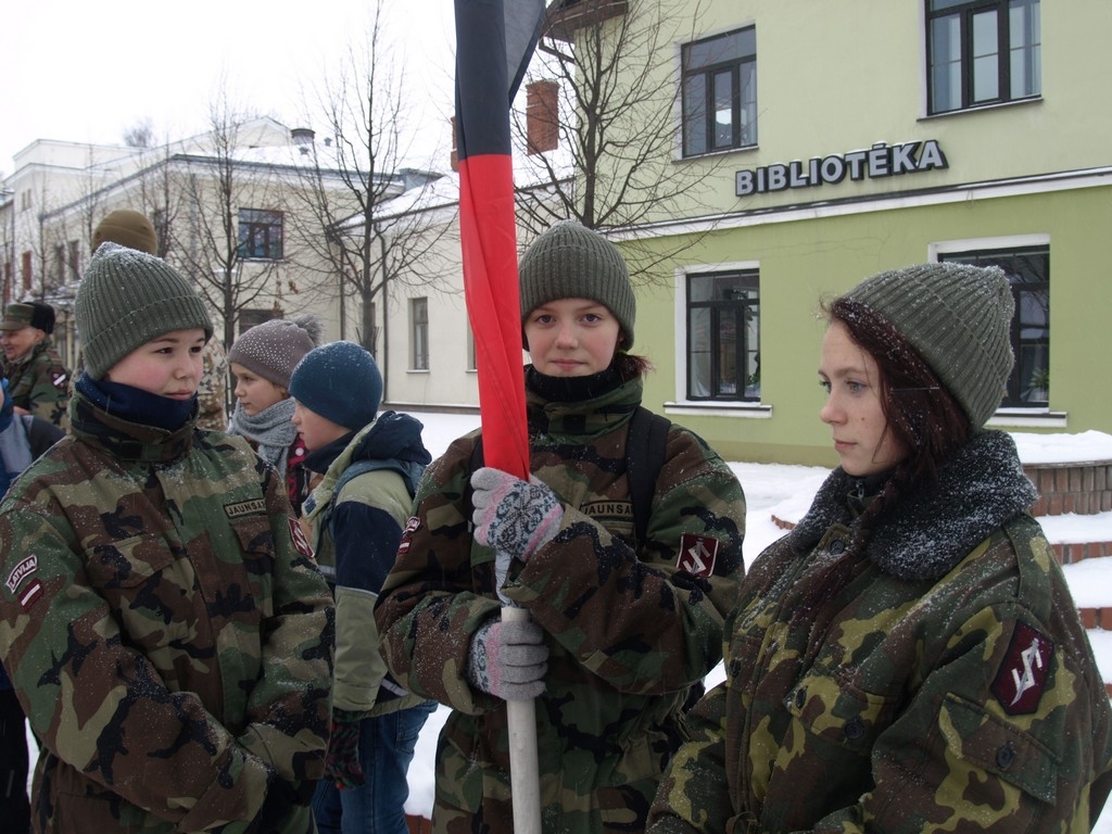 Jēkabpilieši dodas uz barikāžu atceres pasākumu Zaķusalā (FOTO)