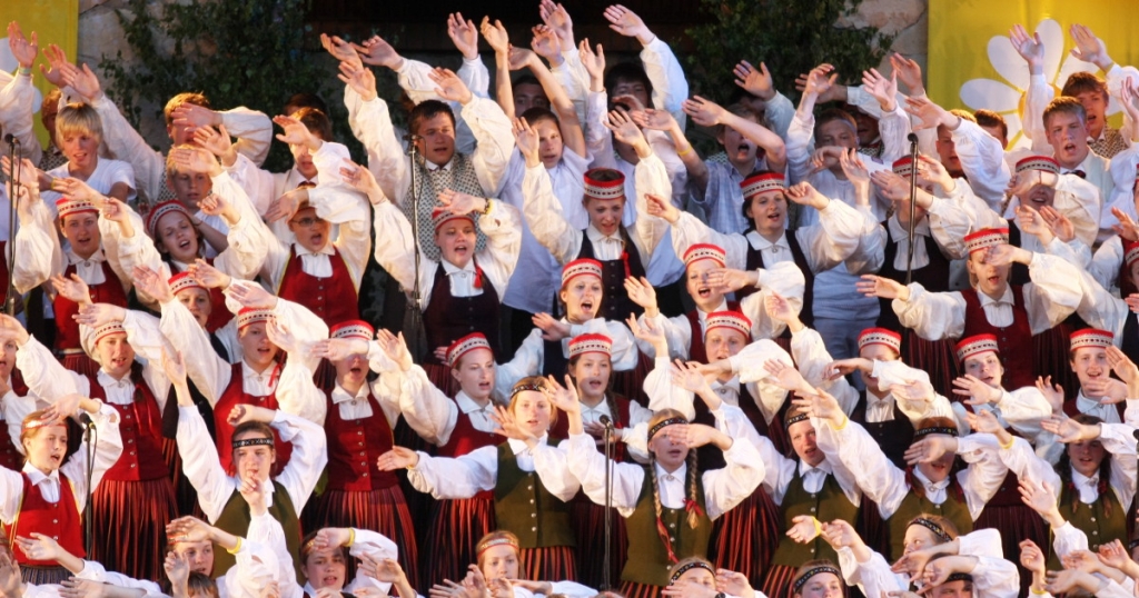 Raidījumā: Kas jāņem vērā Skolēnu dziesmu un deju svētku Jēkabpils dalībniekiem? (AUDIO)
