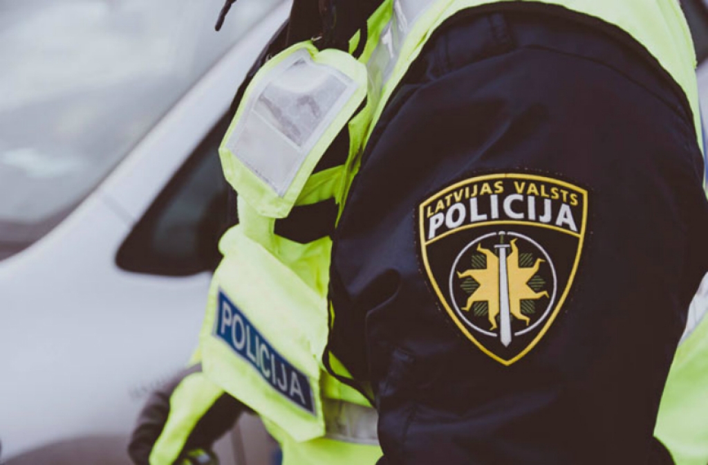 Pļaviņās autovadītājs policistiem piedāvājis 20 eiro kukuli