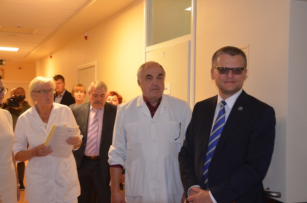Veselības ministrs apmeklē Jēkabpils reģionālo slimnīcu (FOTO)
