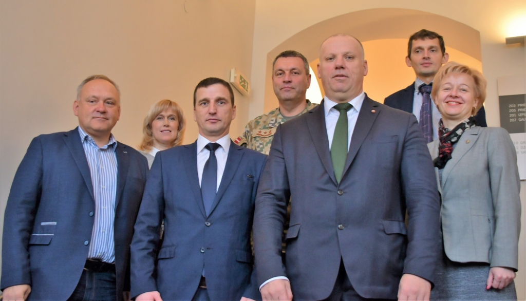 Jēkabpils pilsētas pašvaldību apmeklē aizsardzības ministrs Raimonds Bergmanis