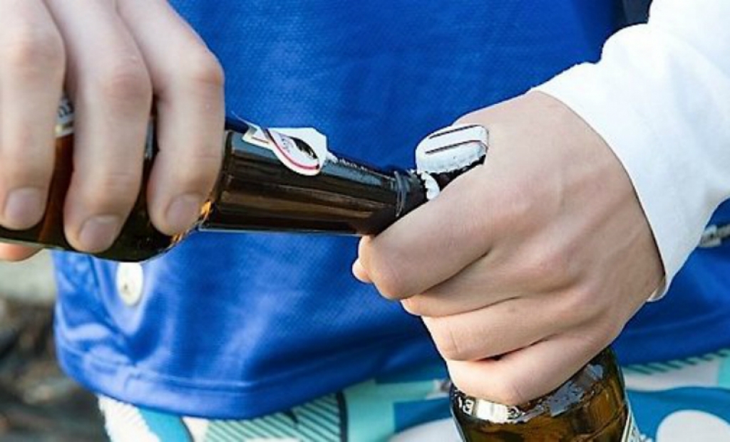 Septiņus veikalus Zemgalē pieķer, pārdodot alkoholu un cigaretes nepilngadīgajiem