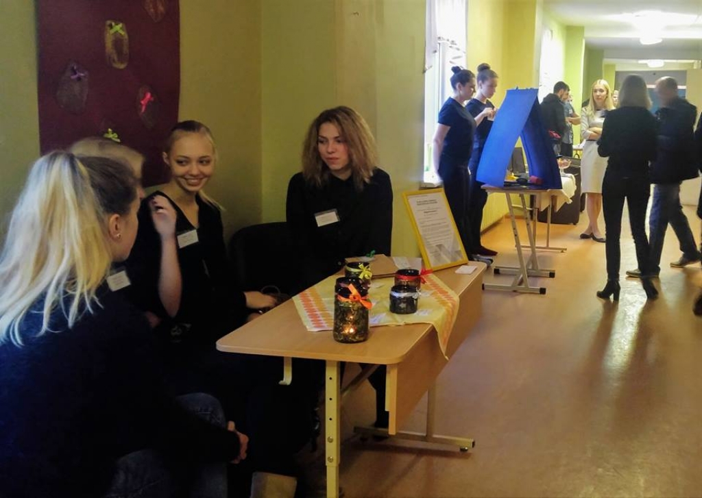 Jēkabpils Agrobiznesa koledžā  norisinājās skolēnu mācību uzņēmumu gadatirgus (FOTO)