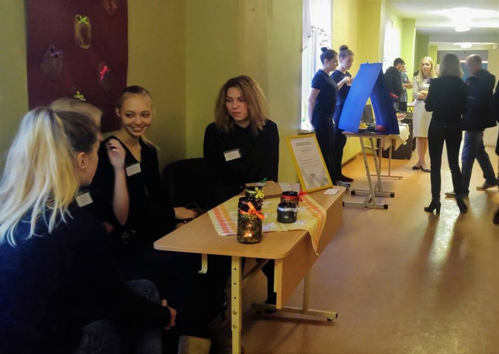 Jēkabpils Agrobiznesa koledžā norisinājās skolēnu mācību uzņēmumu gadatirgus (FOTO)