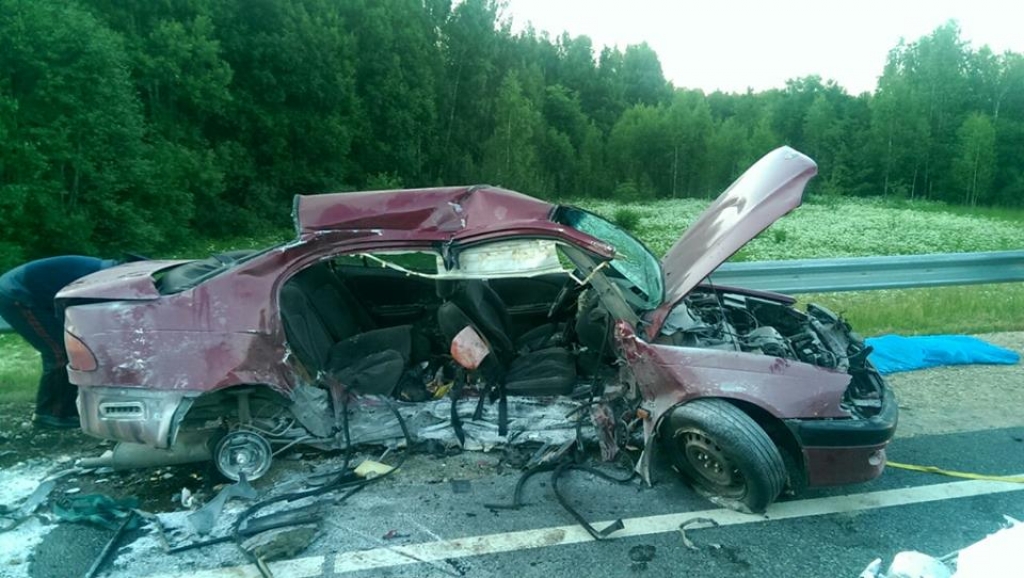 Kārtējā avārija uz ceļa Tīnūži-Koknese, divi bojāgājušie (papildināta visa ziņa)