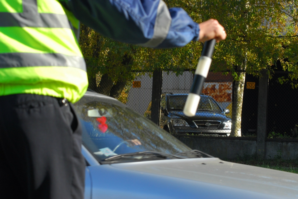 Jēkabpilī aizturēts šoferis 3,05 promiļu reibumā, kurš policistam piedāvāja kukuli 1500 eiro