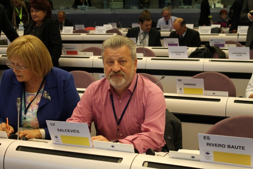 L. Salcevičs piedalās Teritoriālās kohēzijas politikas un Eiropas Savienības budžeta komisijas sēdē