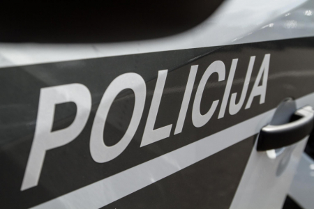 Policija izmeklē vairākus zādzību gadījumus Jēkabpilī