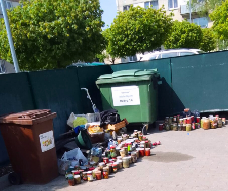SIA “Jēkabpils pakalpojumi”: Atkritumu konteineru laukumi nav maiņas punkts