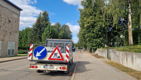 Līvānos atjauno asfaltbetona segumu Rīgas un Zaļajā ielā