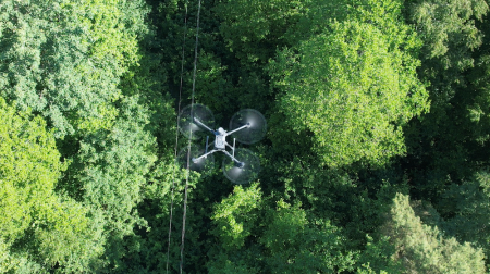 Krustpils pagastā glābēji ar dronu atrod cilvēku, kurš apmaldījies mežā