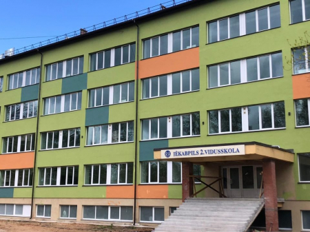 Jēkabpils dome ārkārtas sēdē spriedīs par mācību procesa nodrošināšanu Jēkabpils 2. vidusskolā