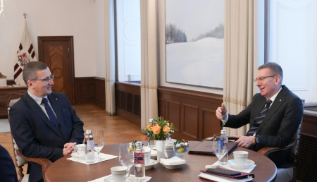 Valsts prezidents ar Jēkabpils domes priekšsēdētāju pārrunā gatavību iespējamajiem plūdiem Daugavā