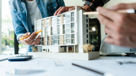 Pašvaldības un VNĪ parakstījušas vienošanos par kopīgu dalību mājokļu PPP programmas pirmajā lotē