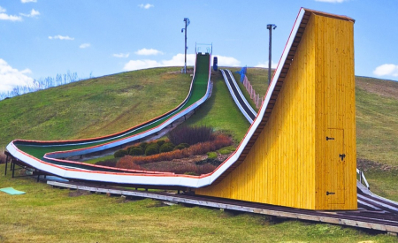 Jēkabpils Mežaparkā šodien atklās atjaunoto kameršļūkšanas trasi