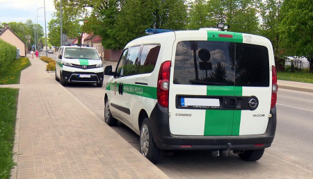 Sākoties aktīvai velosezonai, Jēkabpils novada pašvaldības policija veic nepilngadīgu velosipēdistu preventīvu kontroli