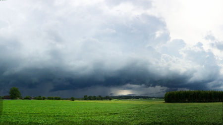 Pirmie negaisa mākoņi no Lietuvas tuvojas Augšdaugavas un Jēkabpils novadam