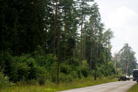 Piecas dienas pēc vētras bez elektrības Latvijā vēl aptuveni 2500 klientu, joprojām visvairāk Jēkabpils un Aizkraukles novados